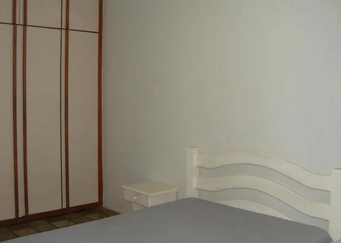 1 Quarto E Sala Na Melhor Localizacao Da Ondina!